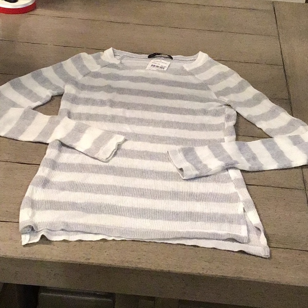 Whetherly lightweight knit top, size small, NWT